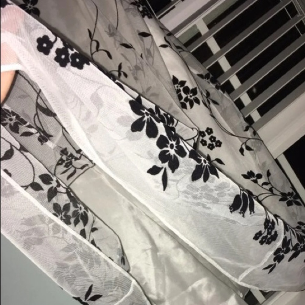 Dress - Picture 3 of 6
